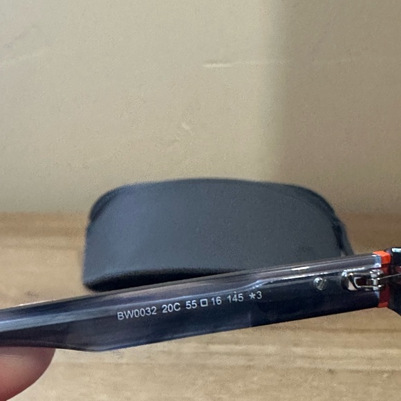BMW Black and Orange Sunglasses - www.bongoclub.cl
